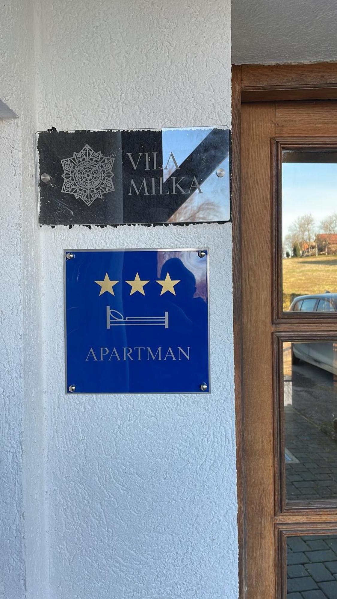 Vila Milka - Balkon - Besplatan Parking - Samostalna Prijava Karlovac Buitenkant foto