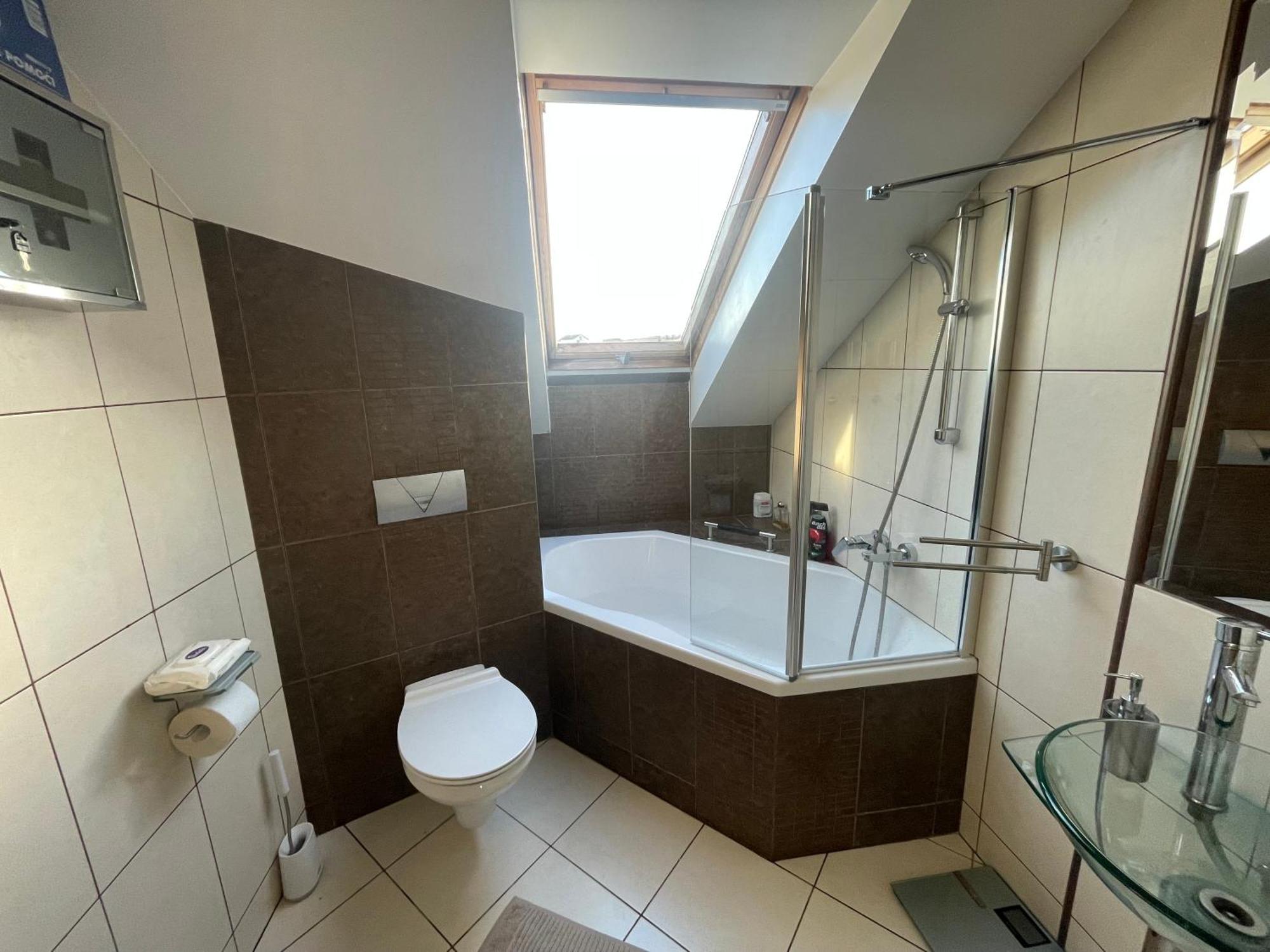 Vila Milka - Balkon - Besplatan Parking - Samostalna Prijava Karlovac Buitenkant foto