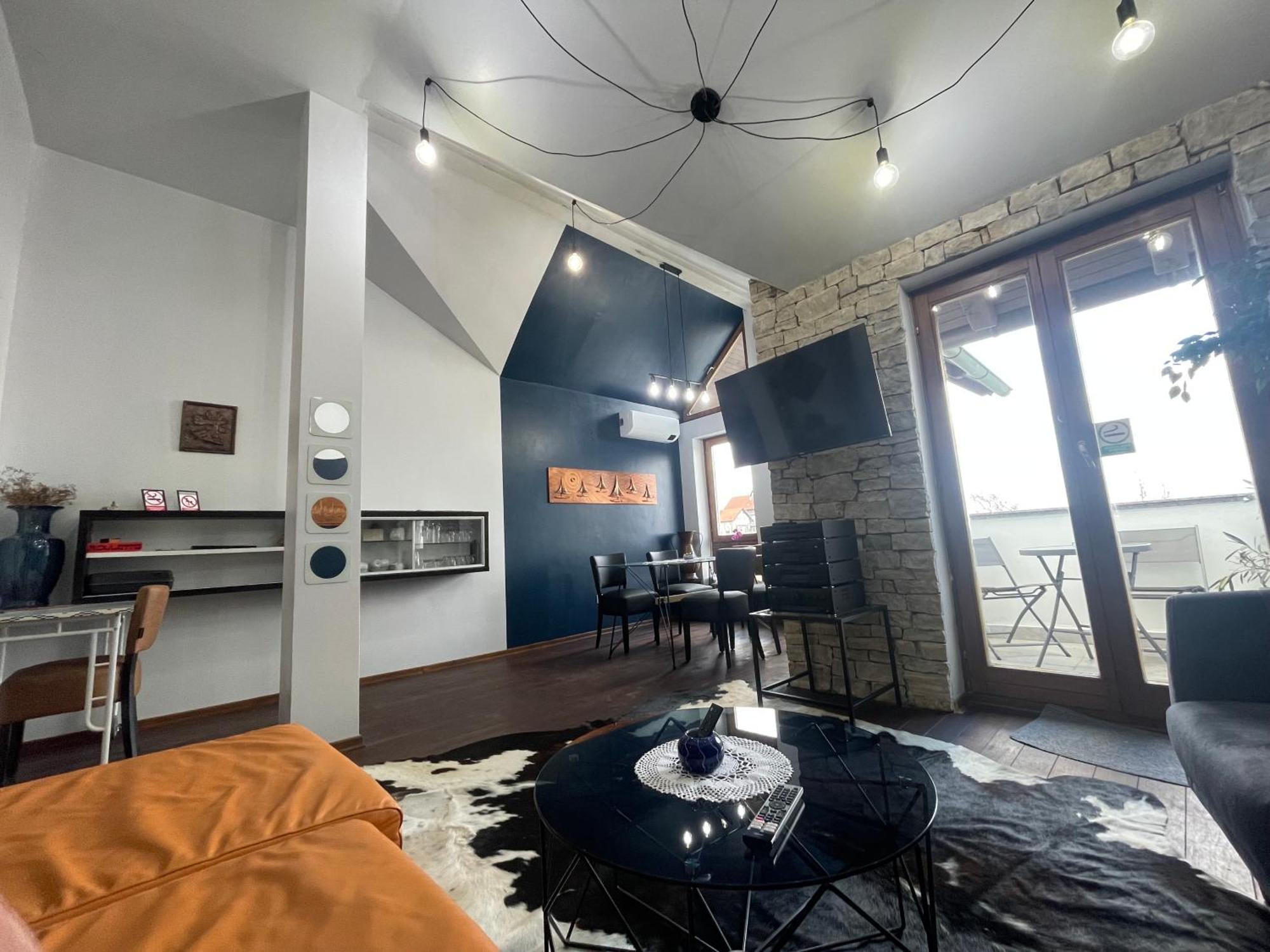 Vila Milka - Balkon - Besplatan Parking - Samostalna Prijava Karlovac Buitenkant foto