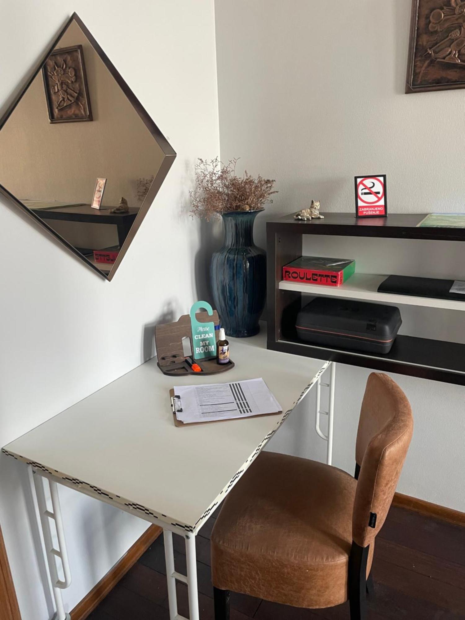 Vila Milka - Balkon - Besplatan Parking - Samostalna Prijava Karlovac Buitenkant foto