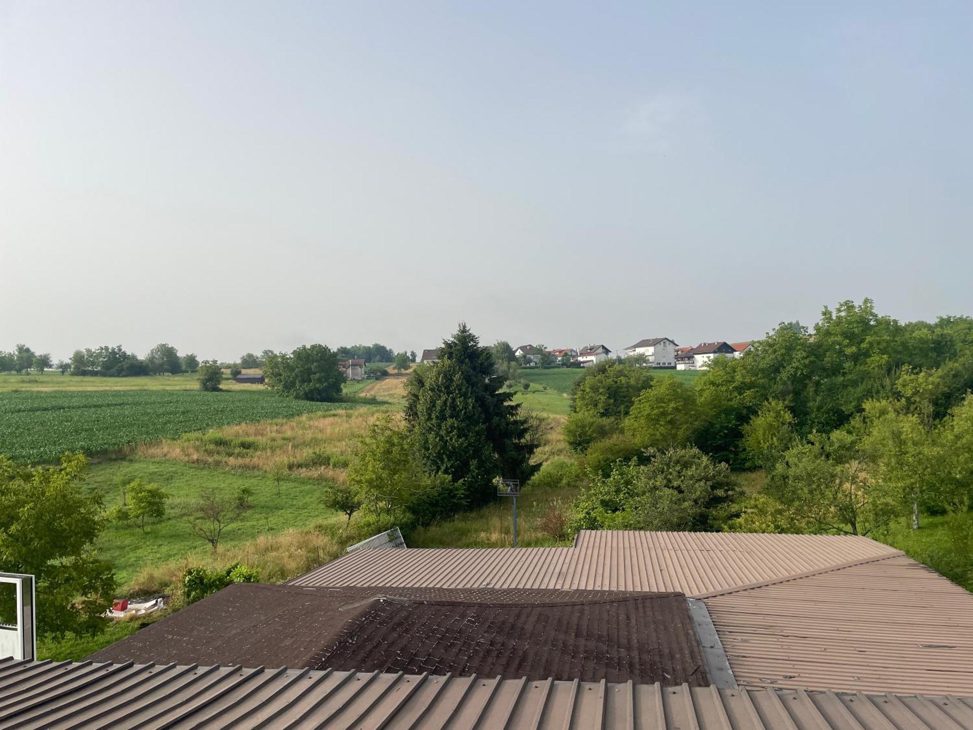 Vila Milka - Balkon - Besplatan Parking - Samostalna Prijava Karlovac Buitenkant foto